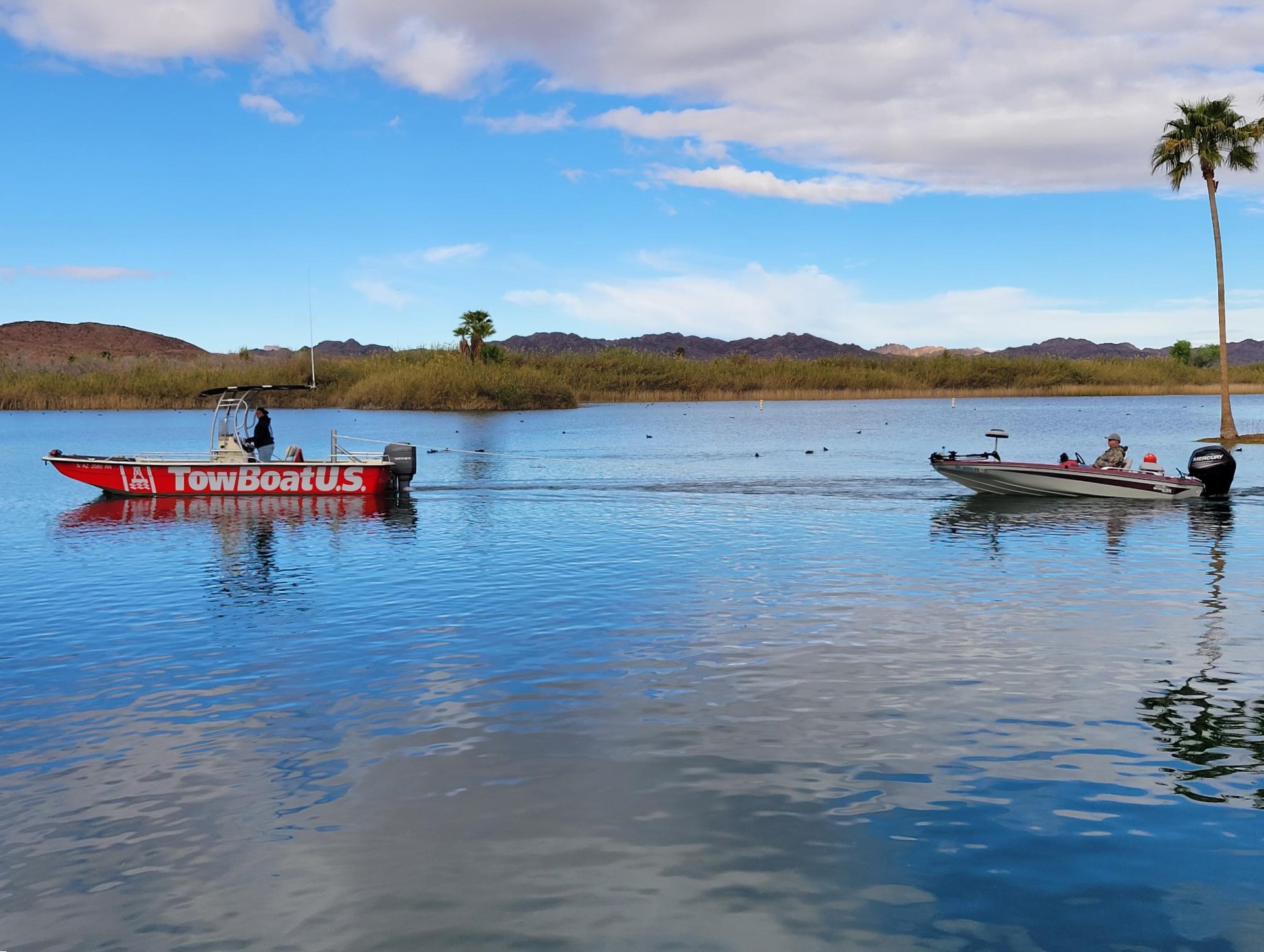 TowBoatUS Fisher’s Landing is ready to assist boaters 24/7 with professional on water towing, soft ungrounding, battery jump and fuel drop off services.